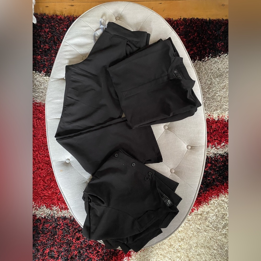 Figs size medium women’s scrub set. EUC